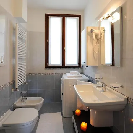 Apartman Sleeps 8 Pool T421308 *